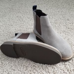 Clarks Gray Suede Chealsea Boots
